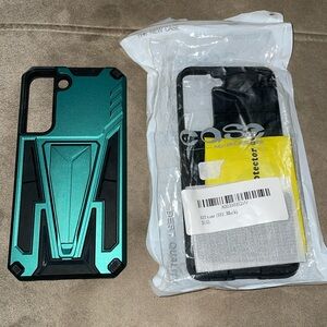 Bundle of BNWT 2 Samsung S22 Cell Phone Cases- 1 Green with Kickstand & 1 Black